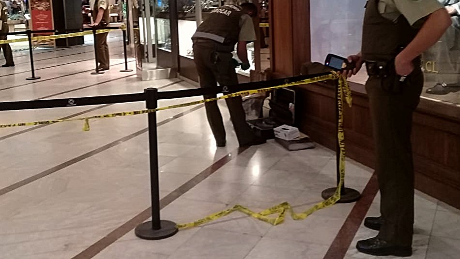 Imagen referencial Menor de 13 años es acusado de provocar tres amagos de incendio en mall de Temuco