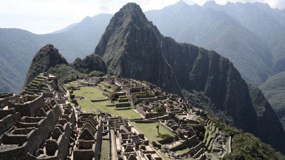 Machu Picchu Chileno involucrado: Policía peruana detiene a turistas por dañar templo en Machu Picchu