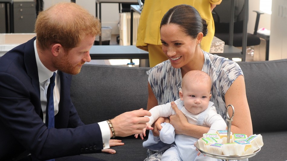 Príncipe Harry y su esposa Meghan Reina Isabel II tiene la custodia de Archie, el hijo del príncipe Harry y Meghan Markle