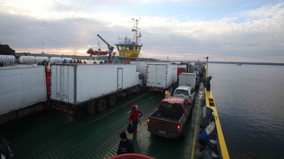 Transbordador en Chiloé Piden investigar alza de pasajes en transbordadores de Dalcahue en Chiloé