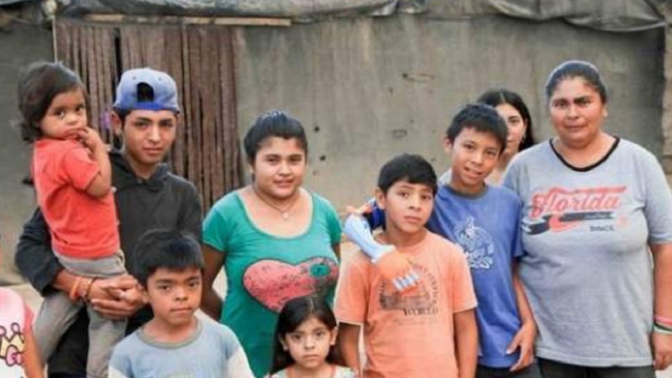 Niño con brazo impreso en 3D lucha por dar una casa a su mamá y a 9 hermanos Niño con brazo impreso en 3D lucha por dar una casa a su mamá y a 9 hermanos