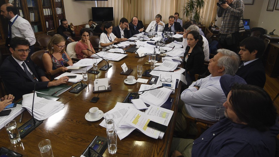 Reforma de pensiones: Comisión de Trabajo rechaza 6% de cotización adicional Reforma de pensiones: Comisión de Trabajo rechaza 6% de cotización adicional