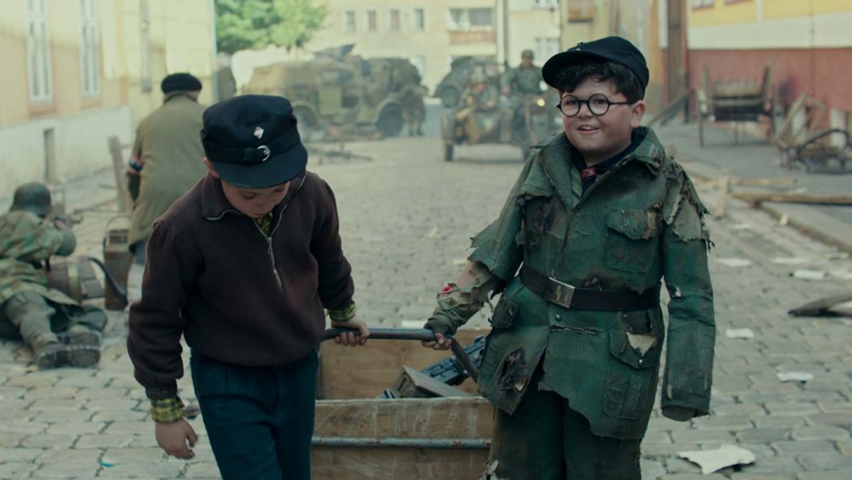 Quiénes son los niños actores que sorprenden en Jojo Rabbit ...