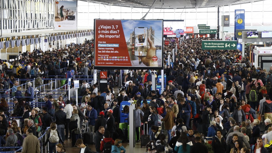 Presentan plan para detectar pacientes sospechosos de Coronavirus en el aeropuerto de Santiago Presentan plan para detectar pacientes sospechosos de Coronavirus en el aeropuerto de Santiago