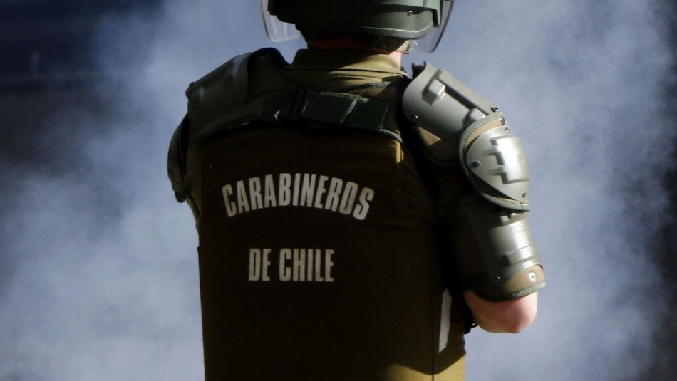 Carabinero quemado Carabinero quemado fue intervenido quirúrgicamente y se encuentra en observación