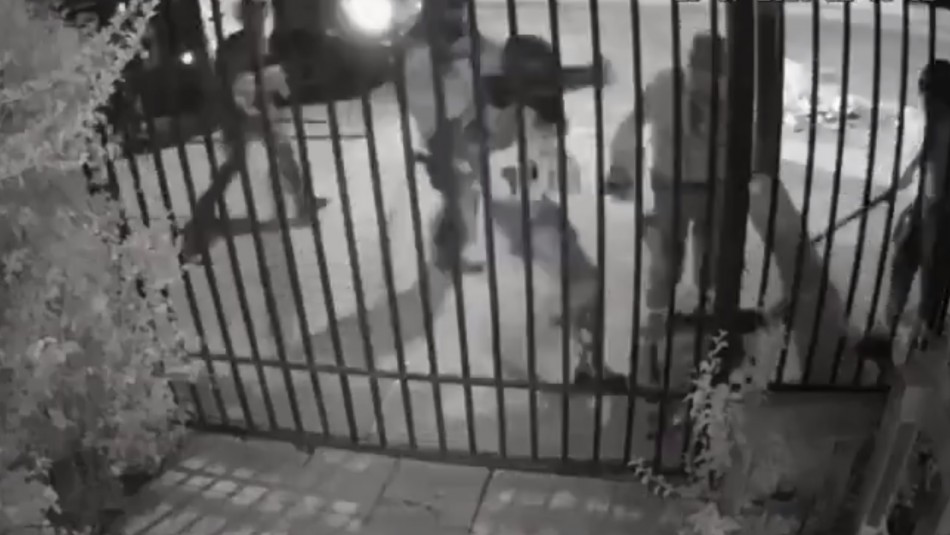 INDH presentará querella contra carabineros dados de baja y que dieron golpiza a joven en Puente Alto INDH presentará querella contra carabineros dados de baja y que dieron golpiza a joven en Puente Alto