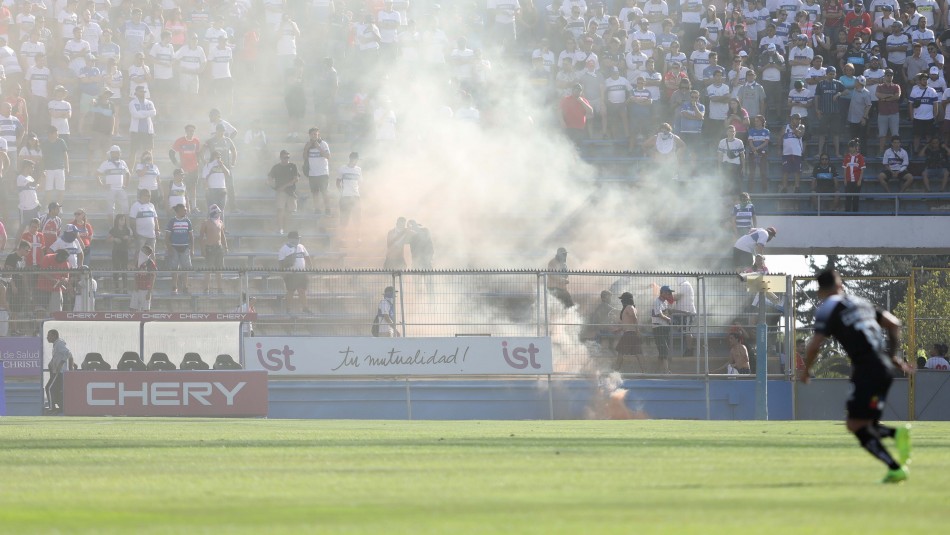 Suspensión hincha UC sanciona a hincha con 14 años de prohibición de entrada a estadios tras desmanes