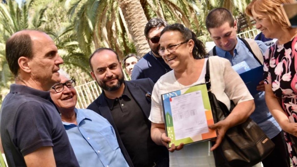 Cristian Monckeberg Ministro de Vivienda hizo entrega de 3.800 subsidios habitacionales a familias de clase media