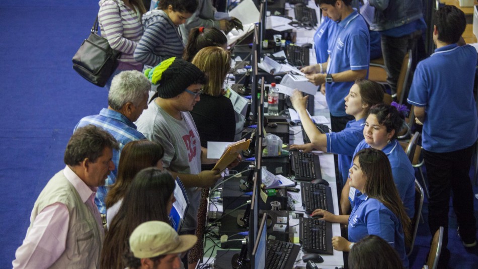 Deudores del CAE podrán reprogramar cuotas y salir de Dicom: Revisa cómo hacerlo Reprogramación CAE