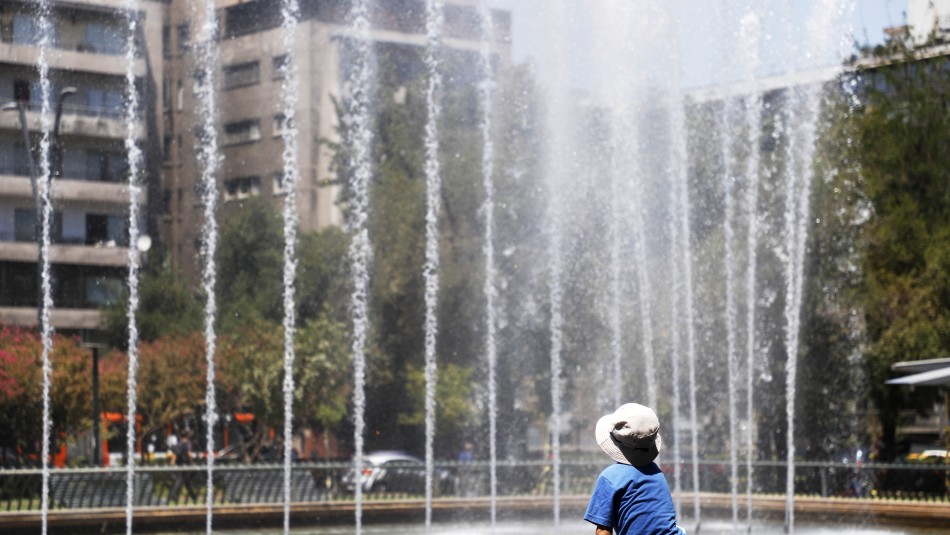 calor Santiago Hasta 36 grados: Emiten aviso por evento de altas temperaturas en la zona central del país