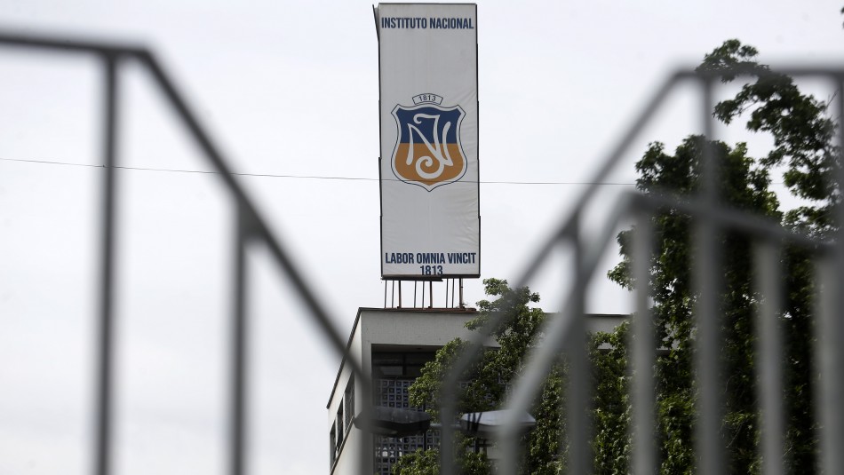 Instituto Nacional Alessandri llama al diálogo ante inicio de clases en Instituto Nacional: