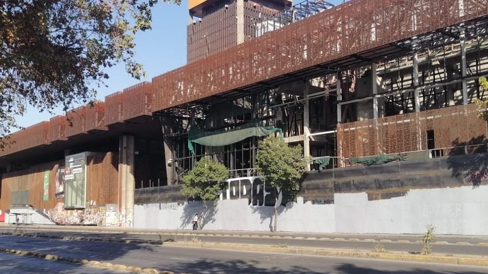 Así amaneció el GAM GAM denuncia intervención en murales de su fachada: