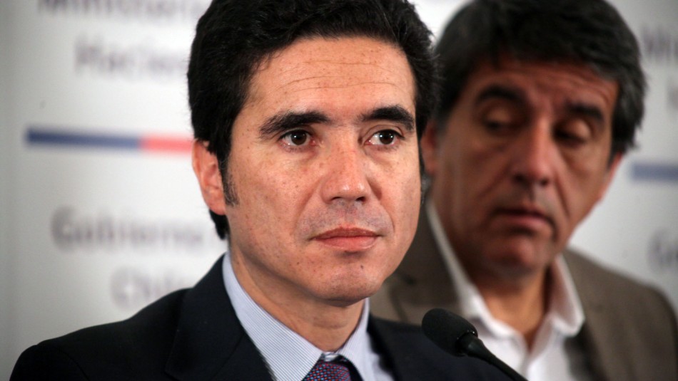 Briones democracia jaque crisis social Ministro Briones por hechos de violencia en el país: