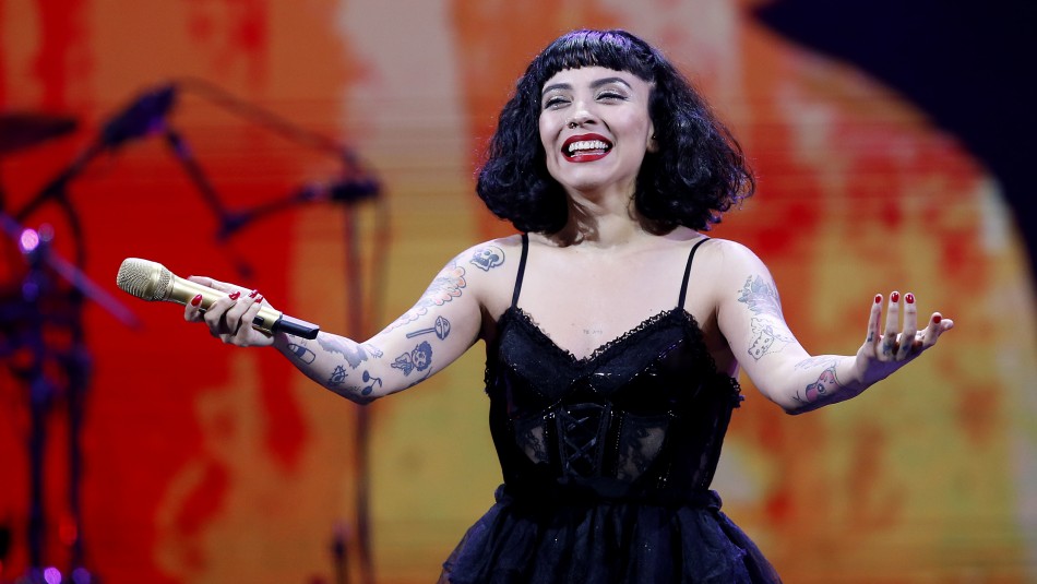 La Piaf De Gomez Carreno Artistas Se Rinden Ante El Show De Mon Laferte En Vina Meganoticias