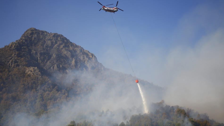 Amplian Alerta Roja Para Curico Y Molina Tras Reactivacion De Incendio Forestal Meganoticias