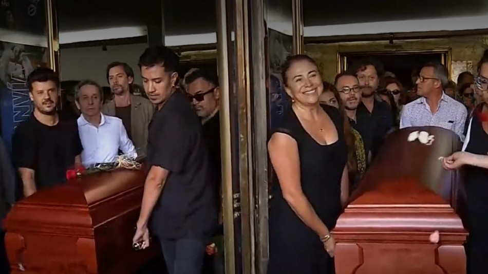 Funerales de Bélgica Castro y Alejandro Sieveking Bélgica Castro y Alejandro Sieveking tuvieron un masivo adiós en el Teatro Nacional