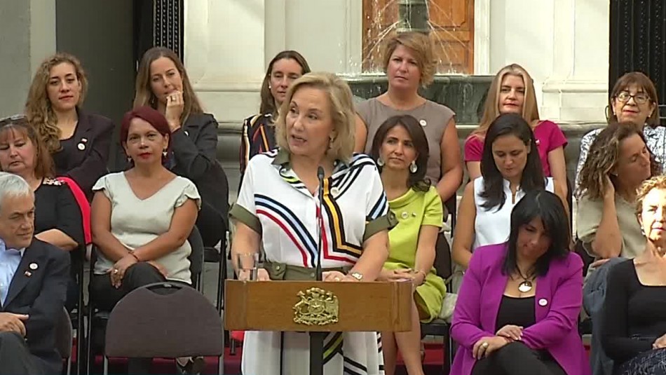 Cecilia Morel en el Día de la Mujer: Cecilia Morel en el Día de la Mujer: