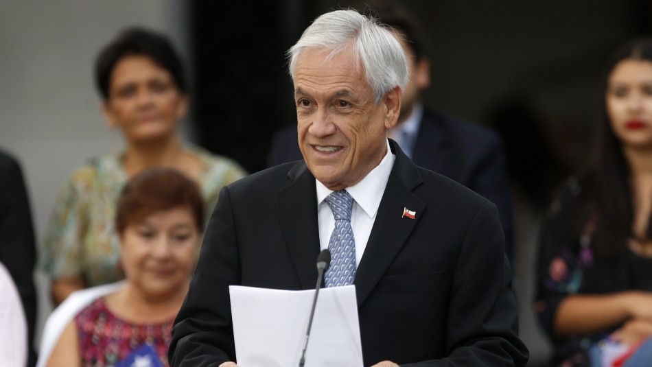 Piñera cita a Aylwin en busca de una salida a la crisis social: Piñera cita a Aylwin en busca de una salida a la crisis social: