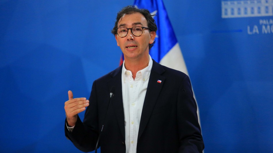 Raúl Figueroa Ministro de Educación: