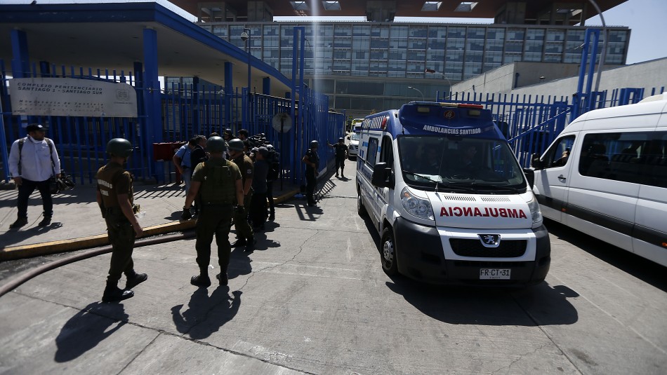 Gendarmería frustra intento de fuga en Santiago 1: Gendarmes e internos resultaron lesionados Gendarmería frustra intento de fuga en Santiago 1: Gendarmes e internos resultaron lesionados