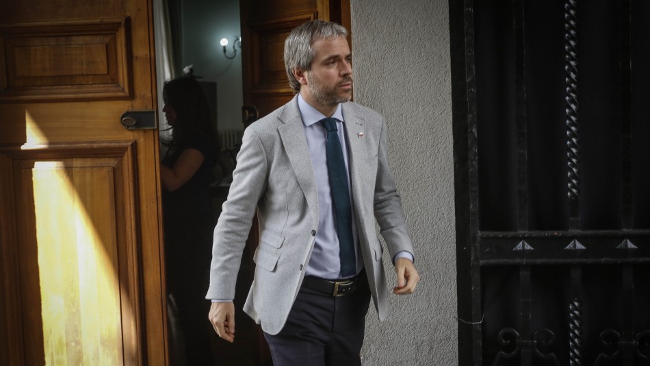 Blumel Gobierno valora postergación del plebiscito: