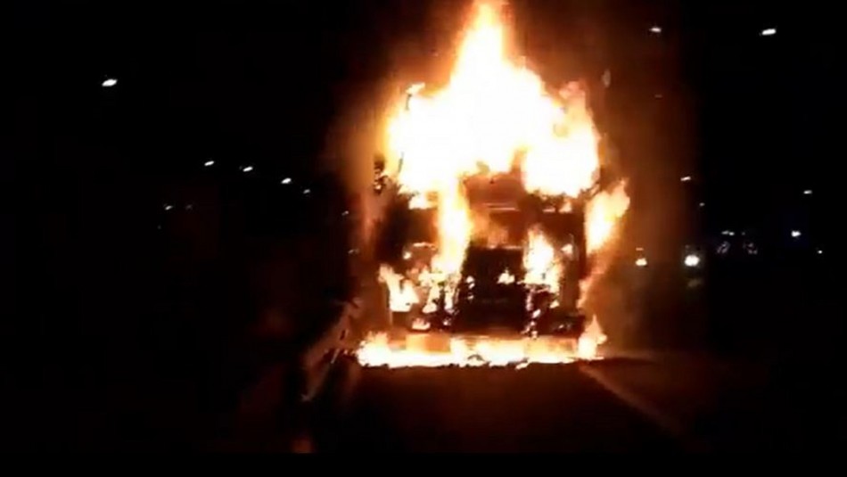 camion ruta 5 Video registra incendio y explosión de un camión en la Ruta 5