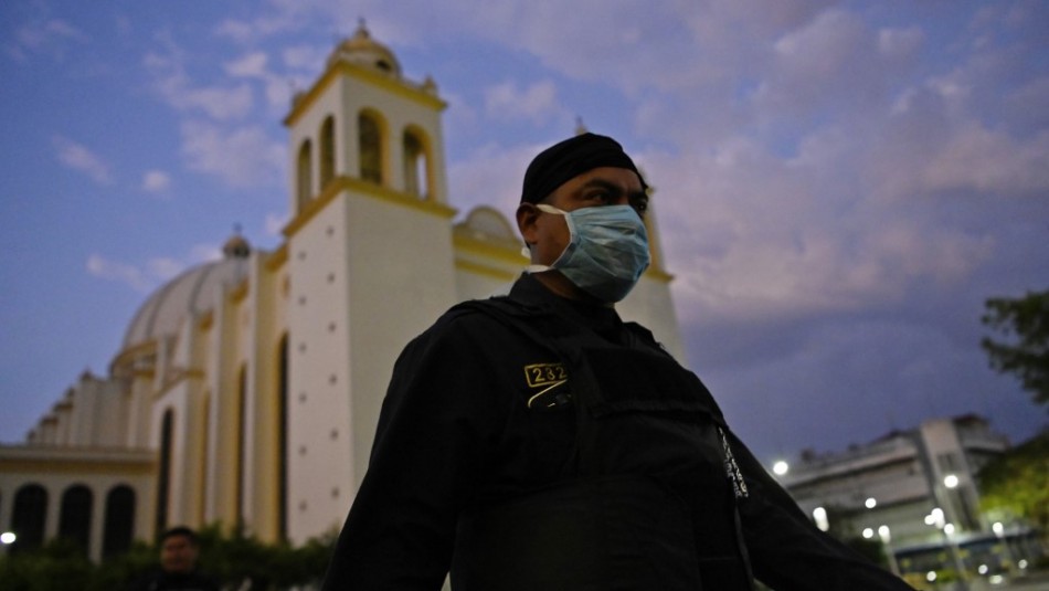 El Salvador ordena cuarentena obligatoria de 30 días por coronavirus El Salvador ordena cuarentena obligatoria de 30 días por coronavirus