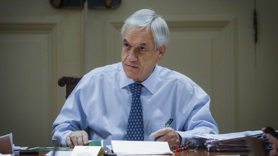 Sebastián Piñera Cadem: Aprobación de Piñera y su gabinete suben a 18% en medio de emergencia por coronavirus