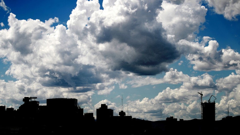 Imagen referencial Santiago mayormente soleado: Revisa el pronóstico del tiempo