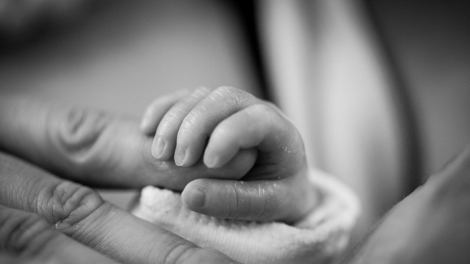 ¿Se transmite durante el parto? Bebé de madre con coronavirus nace sano en España ¿Se transmite durante el parto? Bebé de madre con coronavirus nace sano en España