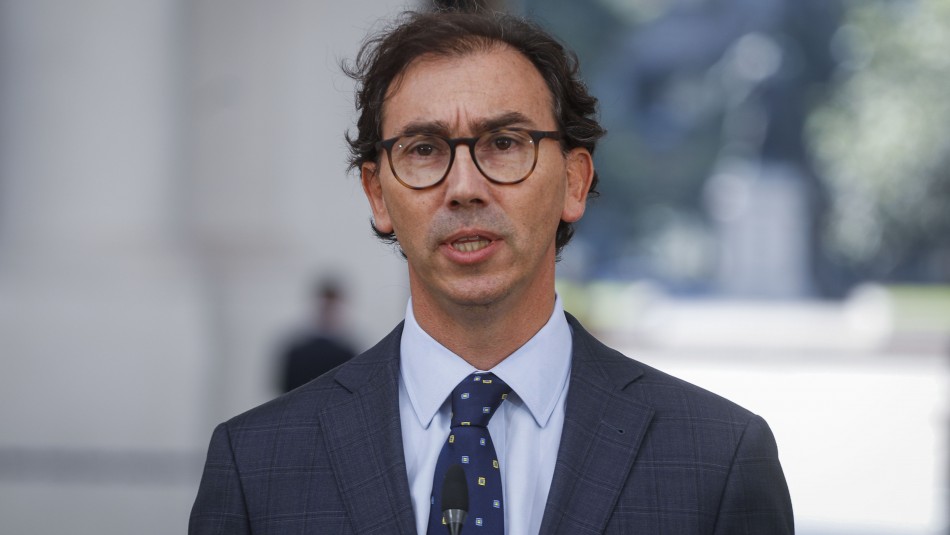 Raúl Figueroa Ministro de Educación y posible 'paro online':