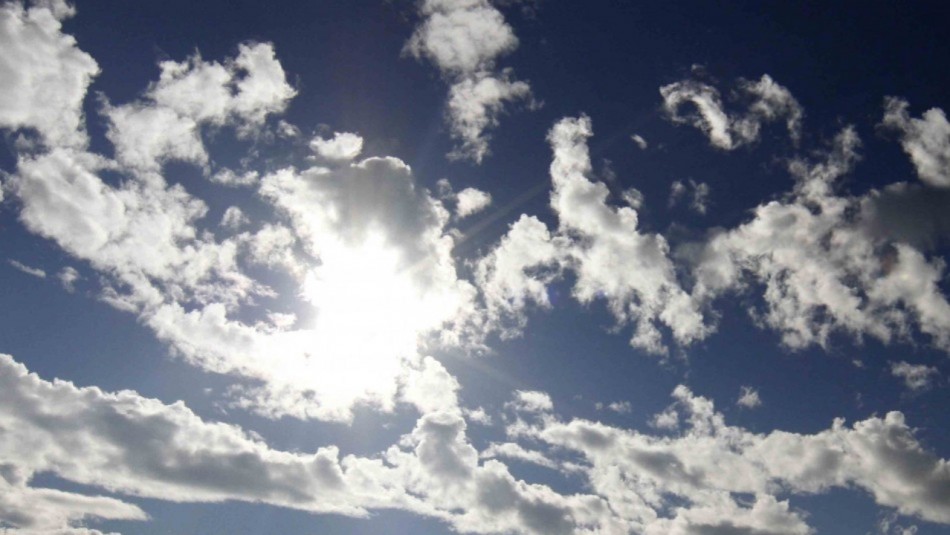 Santiago entre nubes y sol: Revisa el pronóstico del tiempo Santiago entre nubes y sol: Revisa el pronóstico del tiempo
