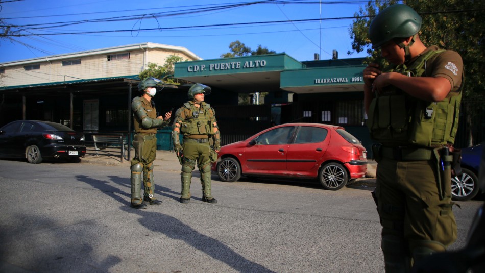 Cárcel de Puente Alto Amago de incendio en cárcel de Puente Alto: Gendarmería confirma un interno positivo por COVID-19