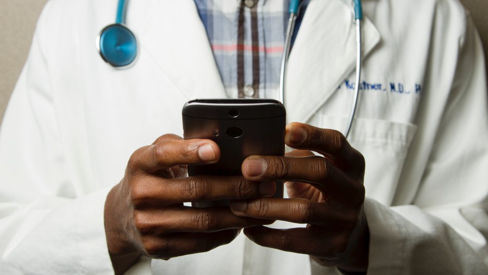 Fonasa Fonasa implementa atención remota de 40 especialidades médicas