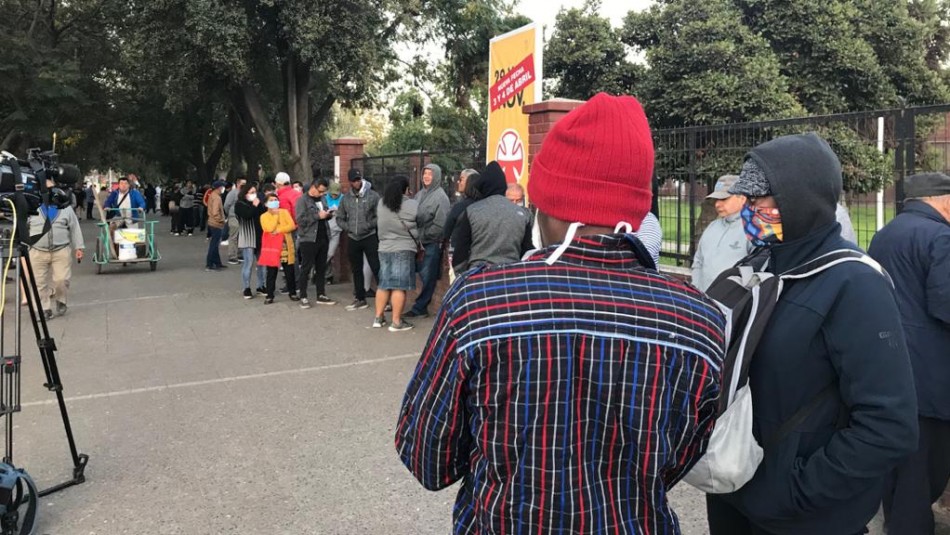Permiso circulación Siguen largas filas en comunas de Santiago para pagar el permiso de circulación