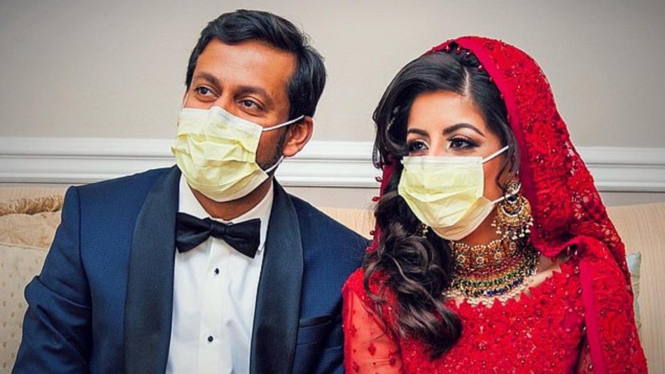 Pareja de doctores pasan su luna de miel luchando contra el coronavirus en Estados Unidos Pareja de doctores pasan su luna de miel luchando contra el coronavirus en Estados Unidos