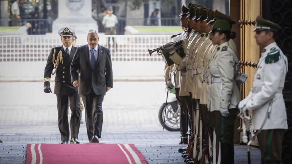 Se confirma tercer caso de coronavirus en la Guardia de Palacio de La Moneda Se confirma tercer caso de coronavirus en la Guardia de Palacio de La Moneda