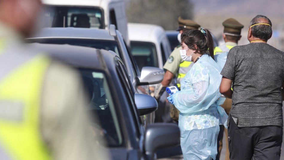 Imagen referencial Conductores que viajaban al litoral central son devueltos hacia Santiago tras controles sanitarios