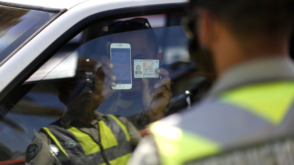 Carabineros ya realiza controles en Ruta 68: Conoce en qué consisten las fiscalizaciones Carabineros ya realiza controles en Ruta 68: Conoce en qué consisten las fiscalizaciones