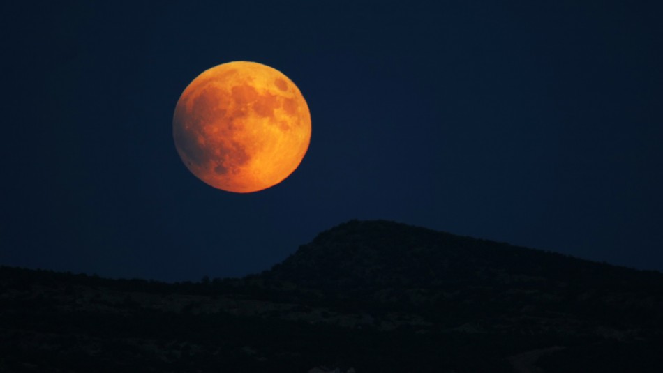 Superluna rosa