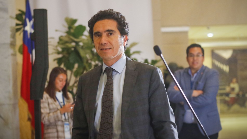 Ministro de Hacienda, Ignacio Briones Gobierno anunciará un segundo paquete de medidas económicas para enfrentar los efectos del COVID-19