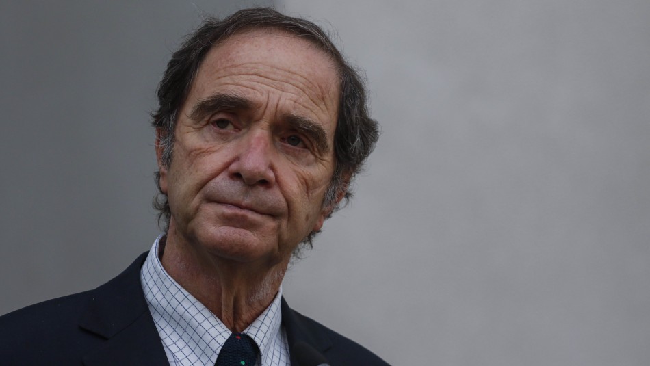 Ministro Larraín aclara que si se incluye a presos por DD.HH en indulto Ministro Larraín aclara que si se incluye a presos por DD.HH en indulto