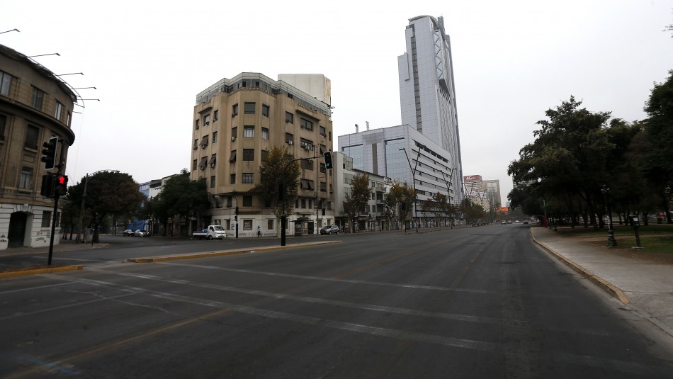 Imagen referencial Cadem: Un 79% está en desacuerdo con levantamiento de cuarentena en ciertas comunas de la capital