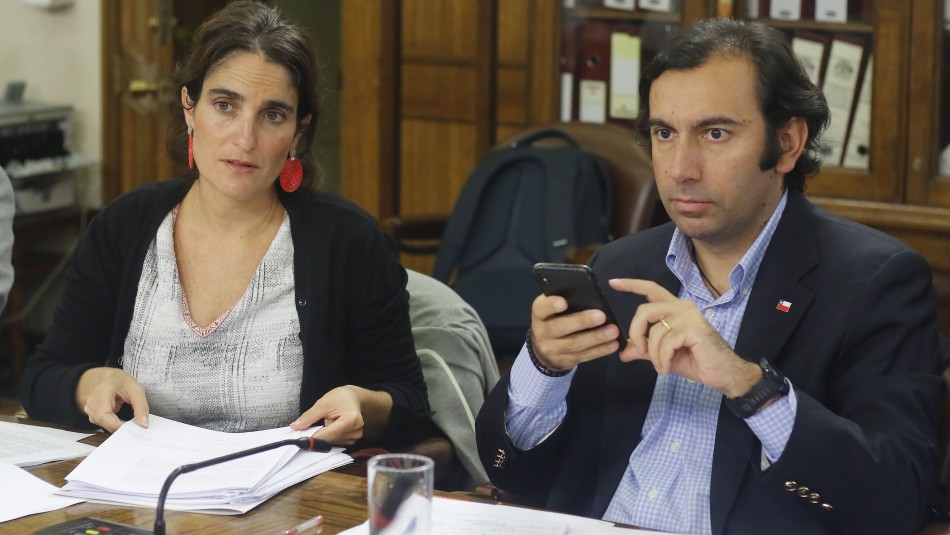 Gobierno ingresa proyecto de ley que busca suspender negociaciones colectivas durante la pandemia Gobierno ingresa proyecto de ley que busca suspender negociaciones colectivas durante la pandemia