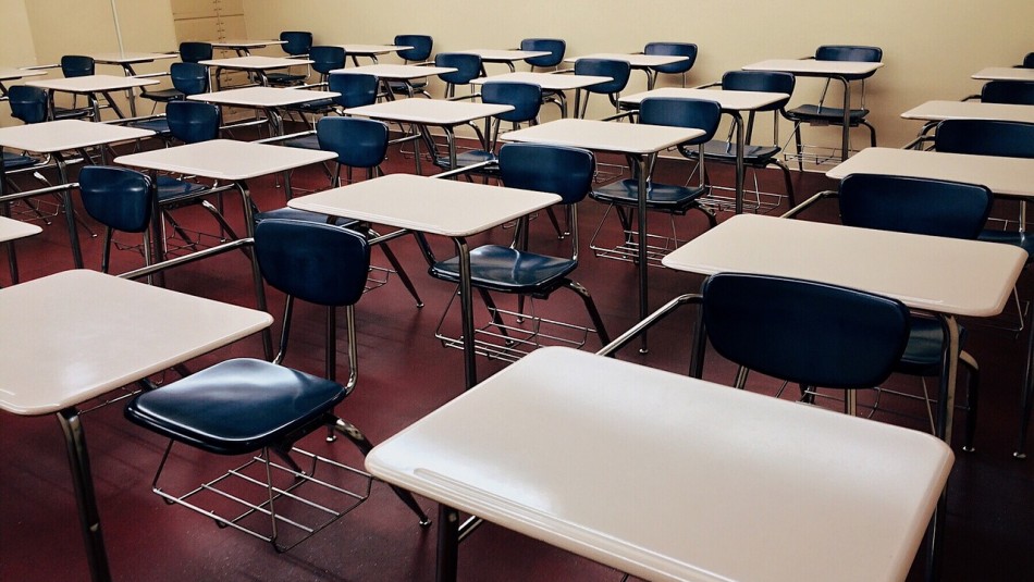 Ministro de Educación se refiere a suspensión de clases en sistema escolar Ministro de Educación por regreso a clases presenciales: