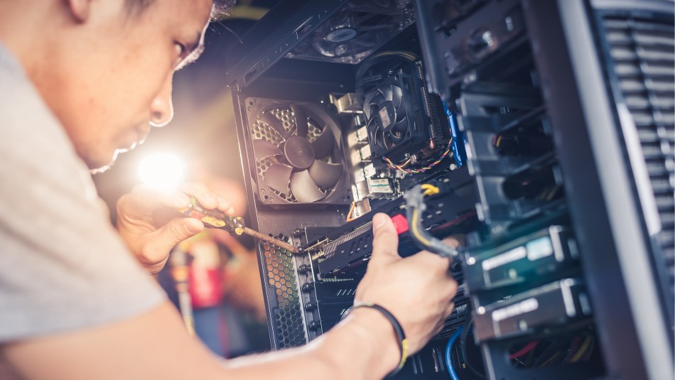 Becas Técnicos para Chile mantiene postulación y flexibiliza el trámite Becas para Técnicos