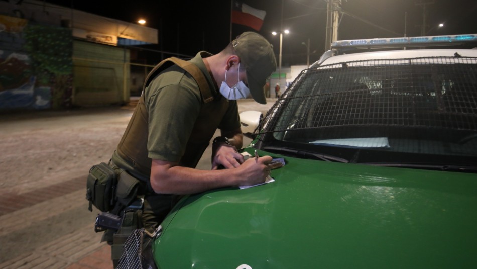 Carabineros por velorio de alto riesgo en Lo Espejo durante toque de queda: Carabineros por velorio de alto riesgo en Lo Espejo durante toque de queda: