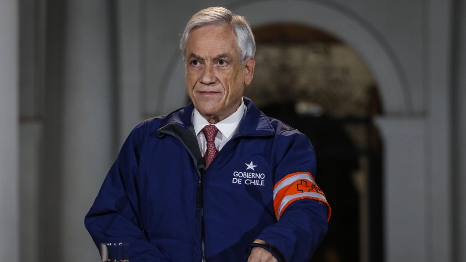 Piñera anuncia que quienes incumplan normas sanitarias podrían tener que prestar servicios en hospitales Piñera anuncia que quienes incumplan normas sanitarias podrían tener que prestar servicios en hospitales