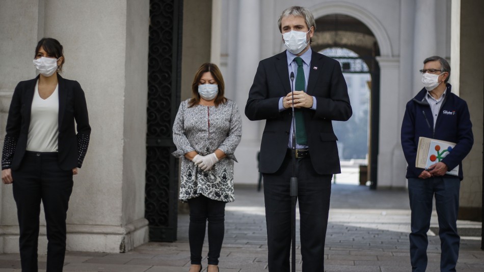 Ministro Blumel tras reunión con alcaldes por cuarentenas: Ministro Blumel tras reunión con alcaldes por cuarentenas: