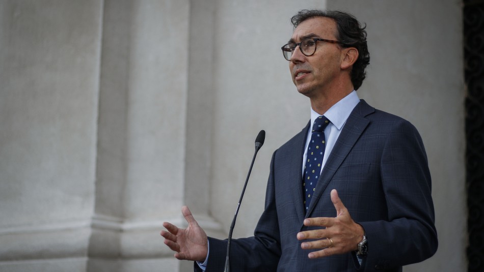 Raúl Figueroa, ministro de Educación Ministerio de Educación anuncia